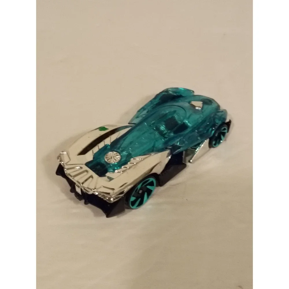 Hot Wheels Marvel Character Cars Vision Die-Cast Toy Car Teal Chrome 1:64 Scale